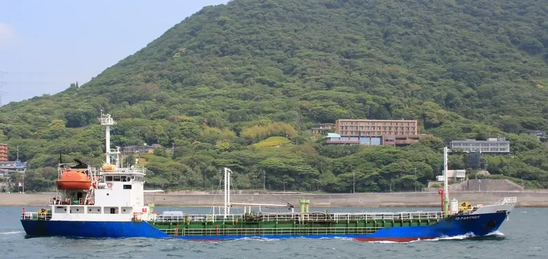 REEM 2 Tanker IMO 8915110 photo 2