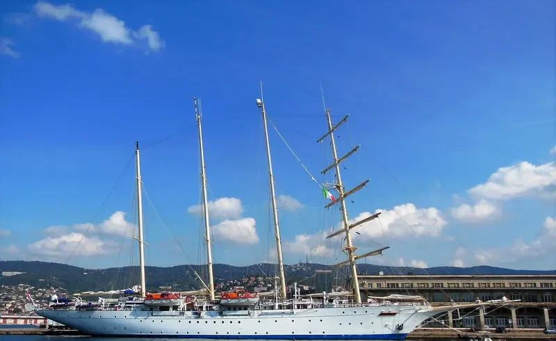 STAR CLIPPER Passenger Ship IMO 8915445 photo 10