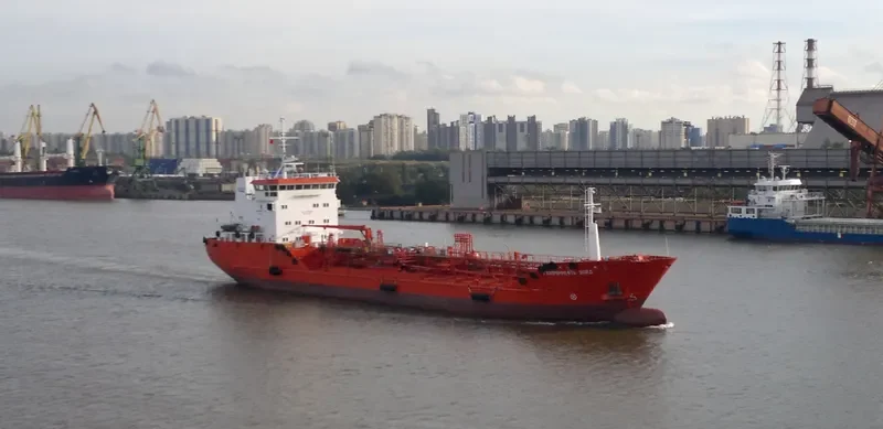 GAZPROMNEFT ZUID Tanker IMO 8915548 photo 2