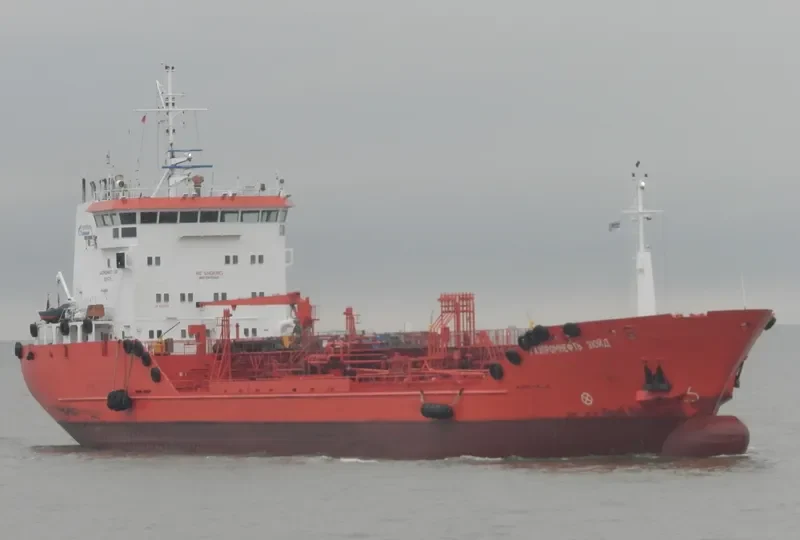 GAZPROMNEFT ZUID Tanker IMO 8915548 photo 3