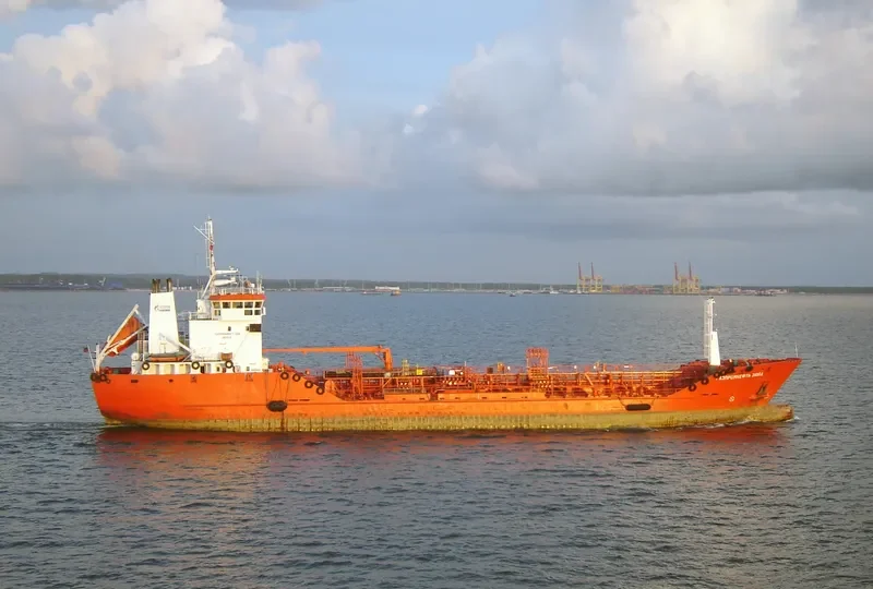 GAZPROMNEFT ZUID Tanker IMO 8915548 photo 9