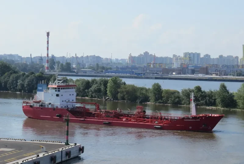 GAZPROMNEFT NORD Tanker IMO 8915550 photo 8