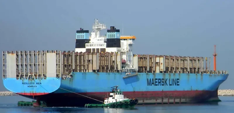 CASHEL Container Ship IMO 8915665 photo 6