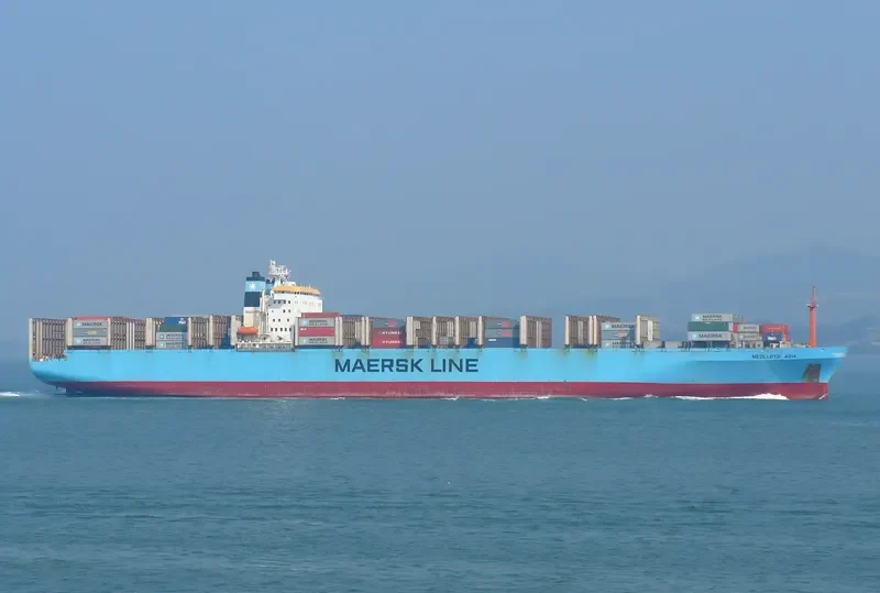 CASHEL Container Ship IMO 8915665 photo 9
