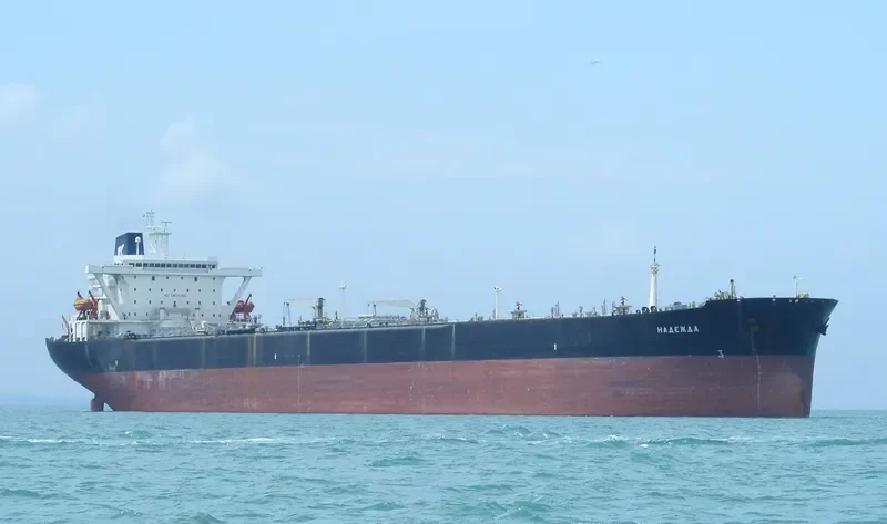 DEZ Tanker IMO 8915809 photo 5
