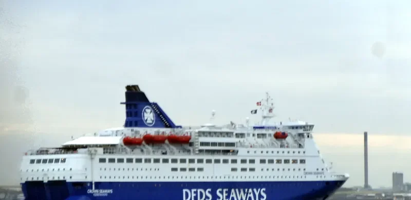 CROWN SEAWAYS Ro-Ro IMO 8917613 photo 2