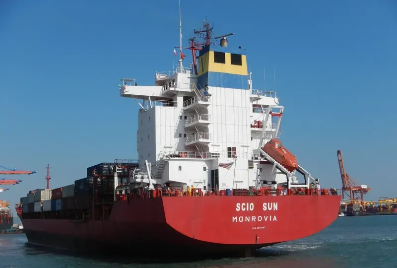 VASI SUN Container Ship IMO 8917687 photo 5