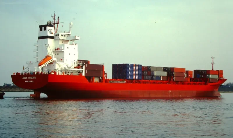 VASI SUN Container Ship IMO 8917687 photo 9