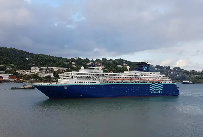 THE ZENITH Passenger Ship IMO 8918136 photo 2