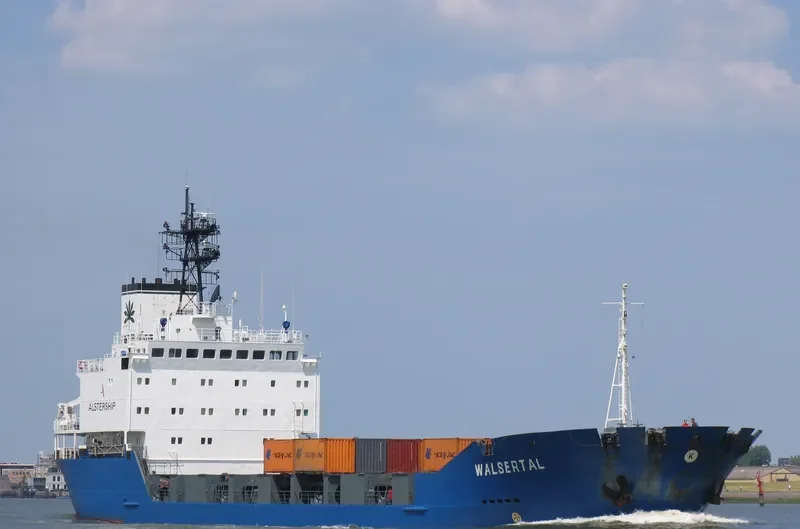 H.E.F.EXPRESS General Cargo IMO 8918796 photo 3