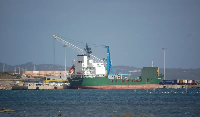 H.E.F.EXPRESS General Cargo IMO 8918796 photo 5