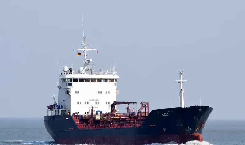 LELI Tanker IMO 8920531 photo 2