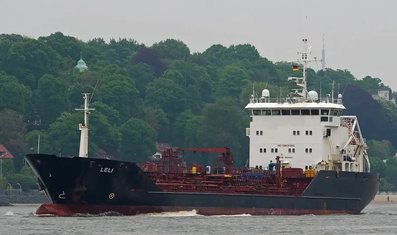 LELI Tanker IMO 8920531 photo 5