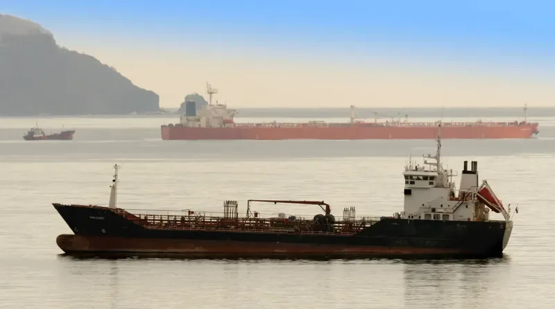 AMAZONIT Tanker IMO 8920543