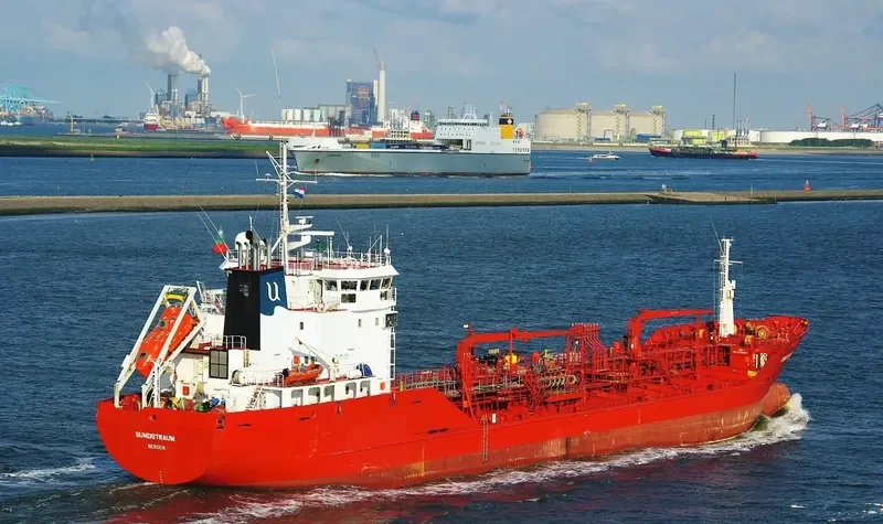 KEY SUND Tanker IMO 8920567 photo 10