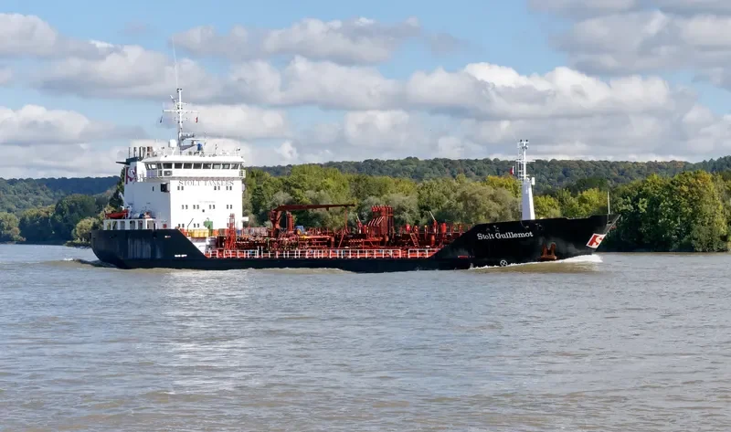 STOLT GUILLEMOT Tanker IMO 8920581 photo 9