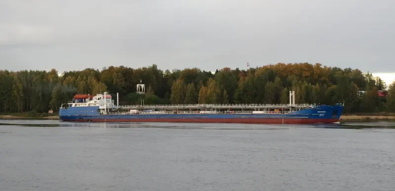VOLGONEFT 217 Tanker IMO 8925414 photo 2