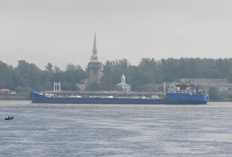 VOLGONEFT 217 Tanker IMO 8925414 photo 4