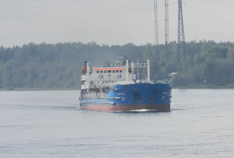 VOLGONEFT 217 Tanker IMO 8925414 photo 7