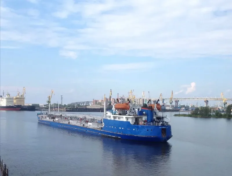 VOLGONEFT 217 Tanker IMO 8925414 photo 8