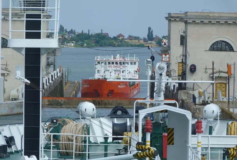 BROTHERS 9 Tanker IMO 8935689 photo 4