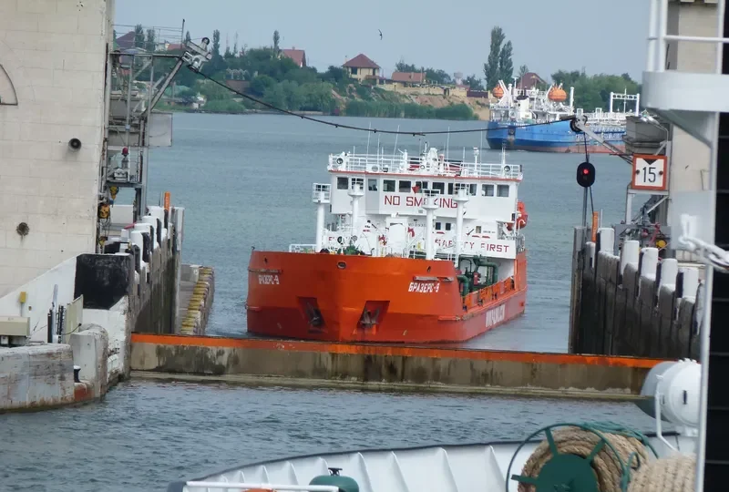BROTHERS 9 Tanker IMO 8935689 photo 5