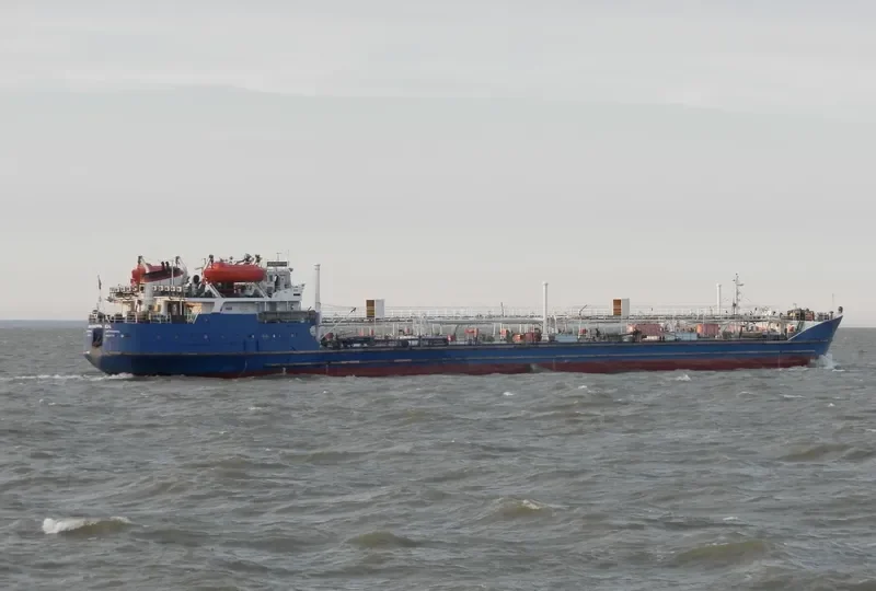 VOLGONEFT 134 Tanker IMO 8936891 photo 3