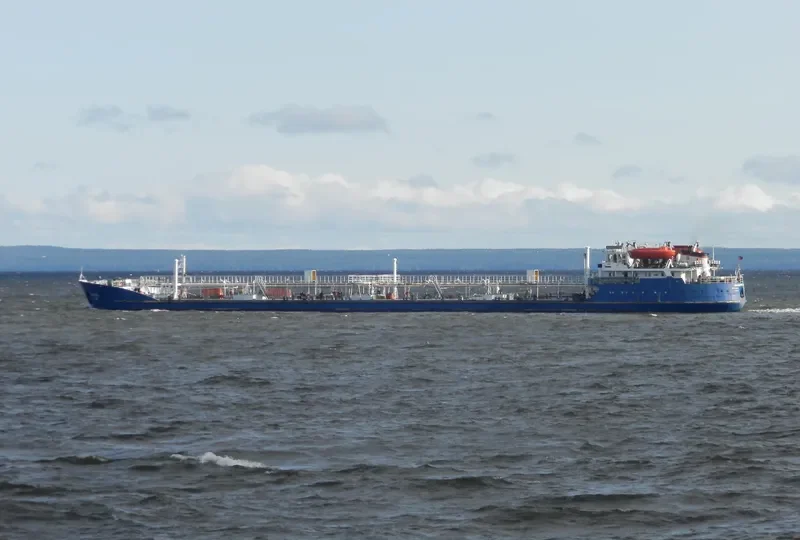 VOLGONEFT 134 Tanker IMO 8936891 photo 4