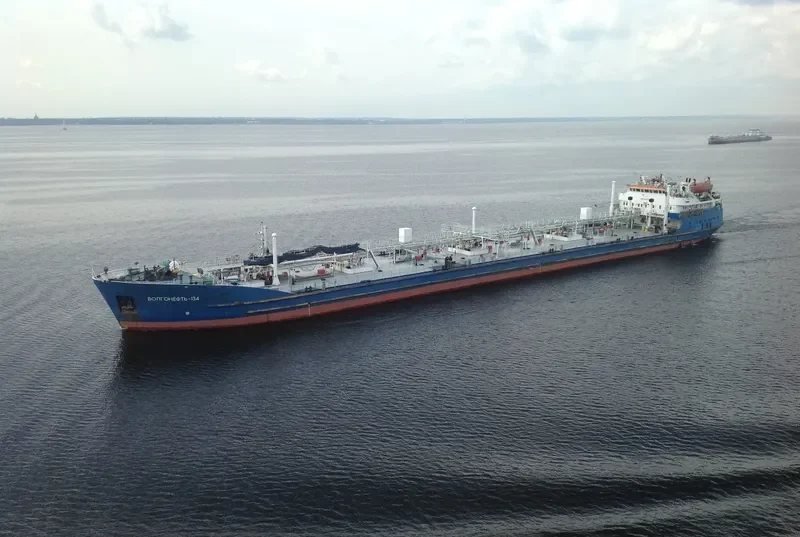 VOLGONEFT 134 Tanker IMO 8936891 photo 10