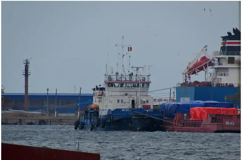 MB 1223 General Cargo IMO 8987034 photo 2