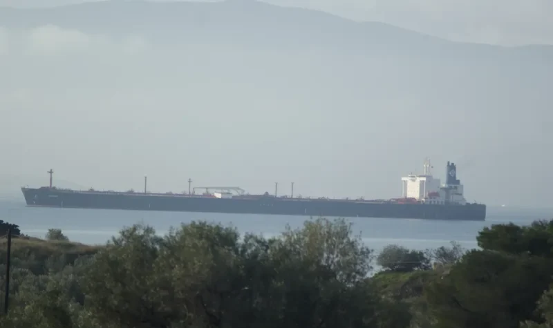 NAVARINO Tanker IMO 9000194 photo 10