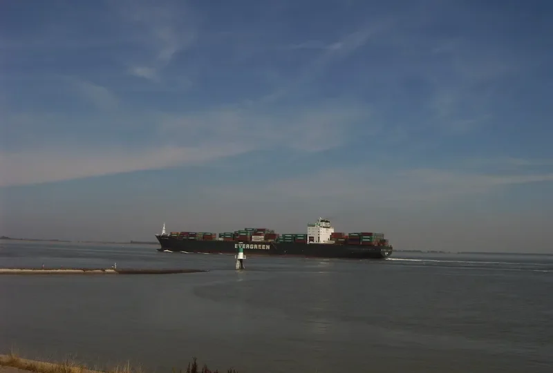 SUN ROUND Container Ship IMO 9002726 photo 8