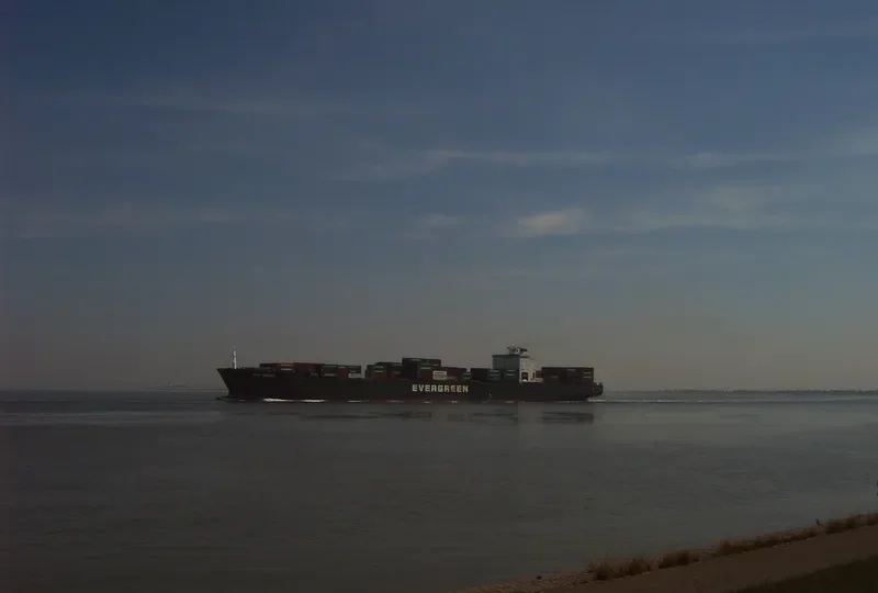 SUN ROUND Container Ship IMO 9002726 photo 9