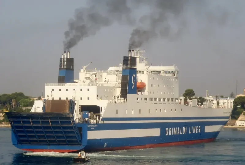 EUROFERRY OLYMPIA Ro-Ro IMO 9010175 photo 7
