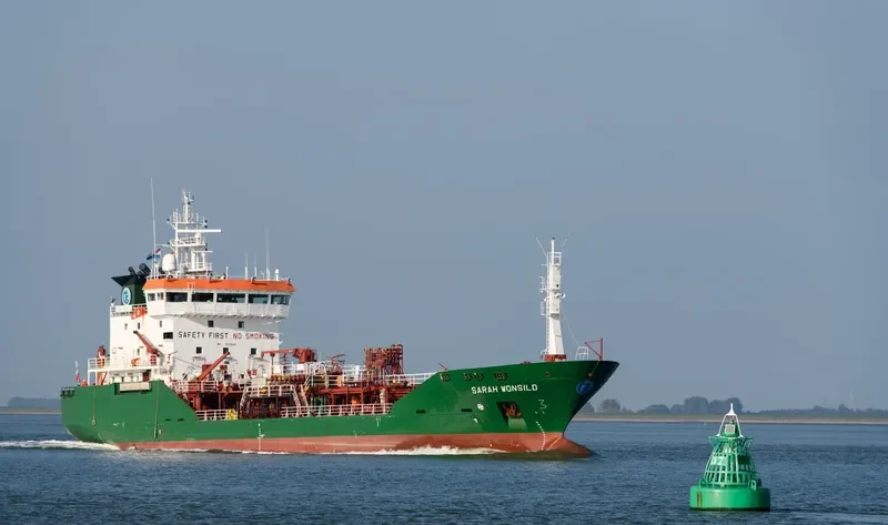 SARAH WONSILD Tanker IMO 9010943 photo 4