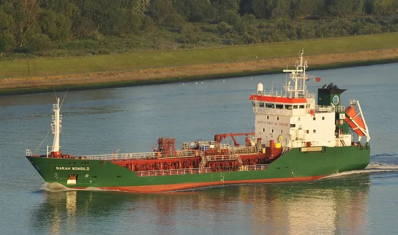 SARAH WONSILD Tanker IMO 9010943 photo 5
