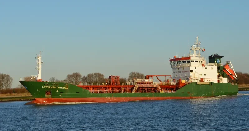 KORD WIND Tanker IMO 9013658 photo 10