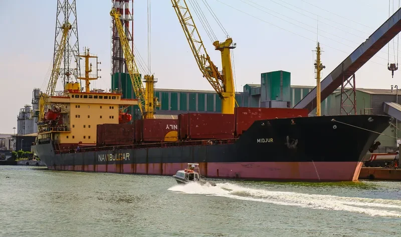MIDJUR Bulk Carrier IMO 9015656 photo 6