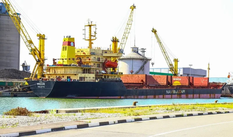 MIDJUR Bulk Carrier IMO 9015656 photo 7