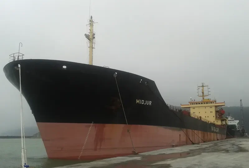MIDJUR Bulk Carrier IMO 9015656 photo 10