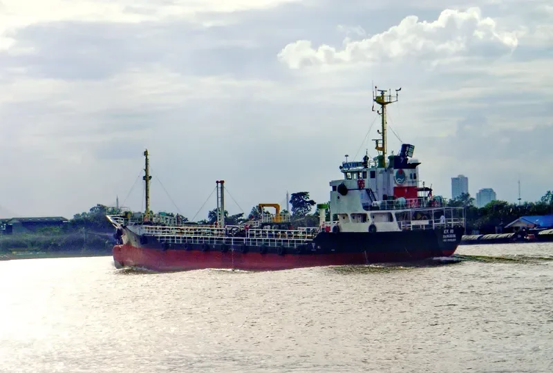 K.V.89 Tanker IMO 9016260 photo 2