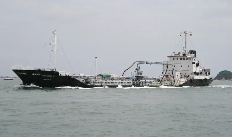 SALAM Tanker IMO 9017147 photo 4