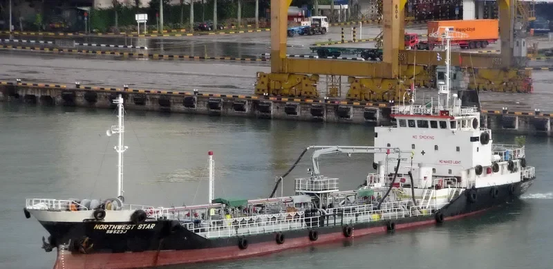 SALAM Tanker IMO 9017147 photo 9