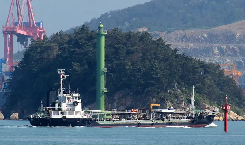 BUM YANG Tanker IMO 9017173 photo 4