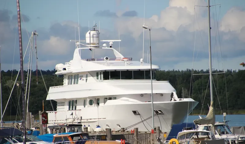 NORTHERN CROSS Passenger Ship IMO 9017367