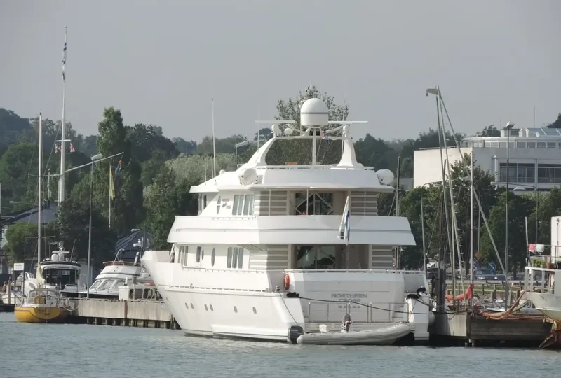 NORTHERN CROSS Passenger Ship IMO 9017367 photo 2