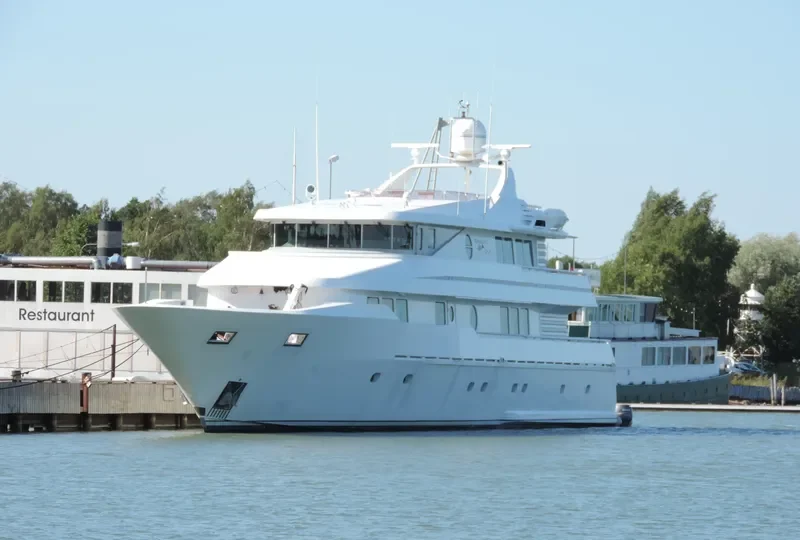 NORTHERN CROSS Passenger Ship IMO 9017367 photo 3