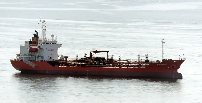 GLORIWAVE Tanker IMO 9017666 photo 5