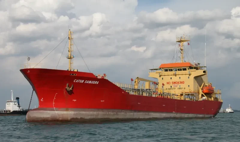 CATUR SAMUDRA Tanker IMO 9019547 photo 2