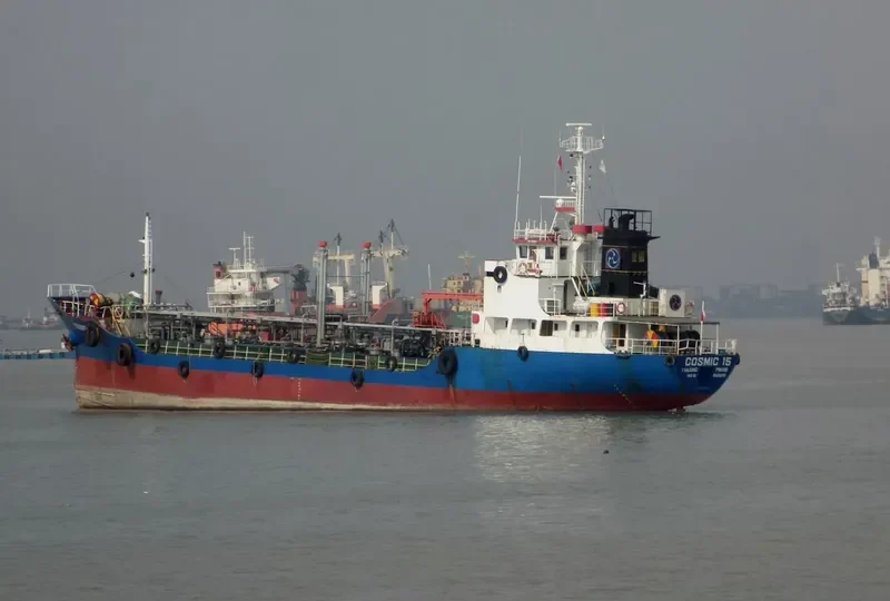 COSMIC 15 Tanker IMO 9020247 photo 3